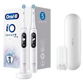 Oral-B iO 7 Doppelpack Elektrische Zahnbürsten mit Magnet-Technologie & sanften Mikrovibrationen, 5 Putzprogramme & Display, Reiseetui, white alabaster