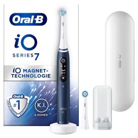Oral-B iO 7 Elektrische Zahnbürste mit Magnet-Technologie, 2 Aufsteckbürsten, 5 Putzmodi, Display & Reiseetui, sapphire blue
